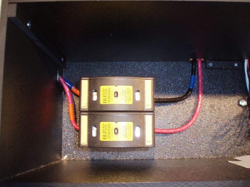 File:Fuses in electronics box.jpg